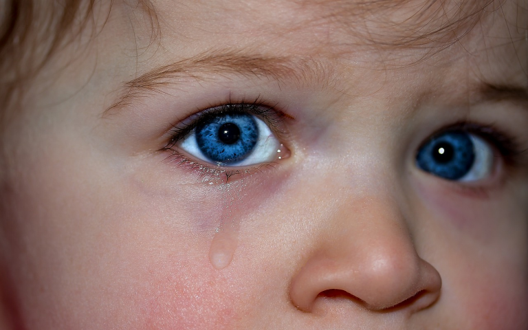 Instant Insight：Must Babies Cry When They Are Born?